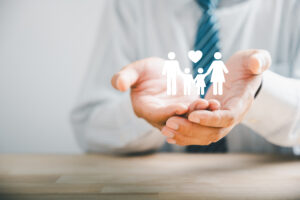 Si tienes hijos pequeños, este artículo explica por qué contratar un seguro de vida antes de cualquier diagnóstico médico puede cambiar el futuro financiero de tu familia.